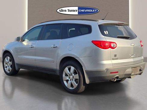 Used 2012 Chevrolet Traverse LTZ FWD image 9