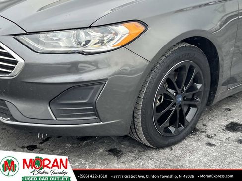 Used 2019 Ford Fusion SE image 8