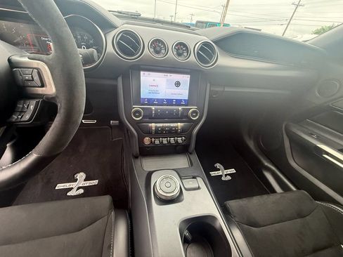 Used 2020 Ford Mustang Shelby GT500 w/ Handling Package RWD image 15