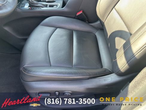 Used 2018 Chevrolet Equinox Premier image 22
