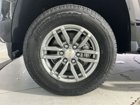 New 2026 Chevrolet Colorado LT w/ LT Convenience Package AWD/4WD image 13