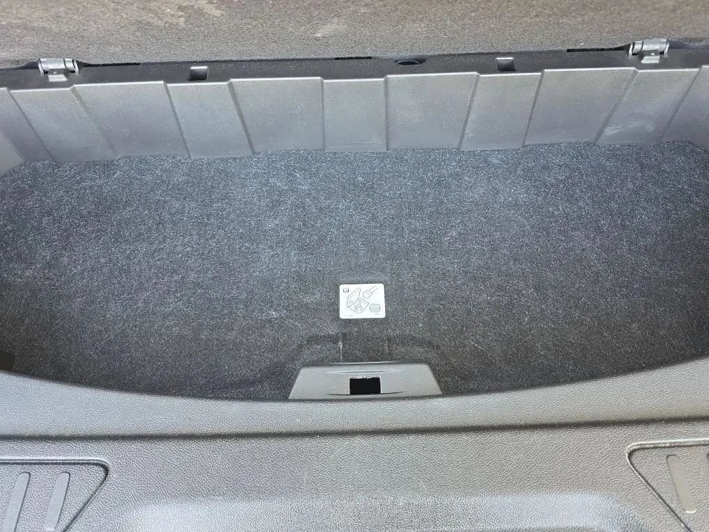 Used 2016 GMC Acadia SLE FWD image 46