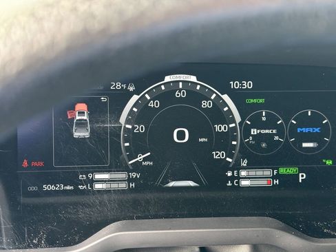 Used 2022 Toyota Tundra Platinum w/ Advanced Package image 21