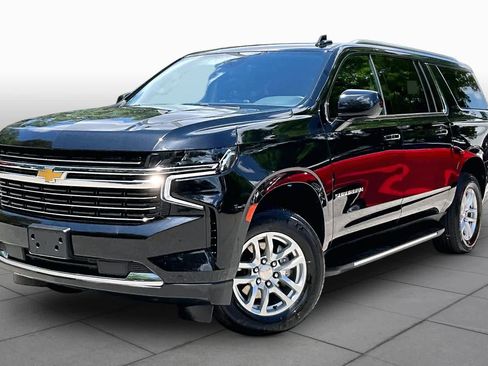 Used 2024 Chevrolet Suburban LT image 1