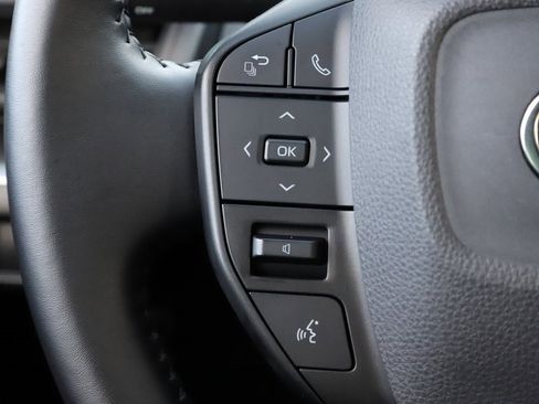 Certified 2023 Toyota Prius LE image 21