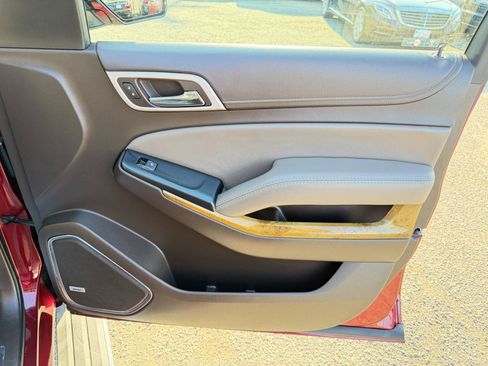Used 2017 GMC Yukon Denali w/ Open Road Package AWD/4WD image 59