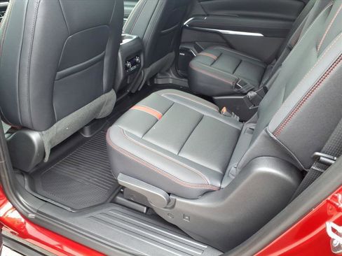 New 2026 Chevrolet Traverse RS w/ LPO, Floor Liner Package image 6
