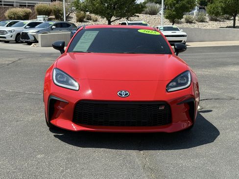 Used 2025 Toyota GR86 Premium w/ ALL Weather Mat Package (TMS) RWD image 3