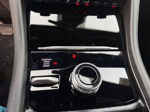 New 2025 Jeep Grand Cherokee Limited w/ Black Appearance Package image 23