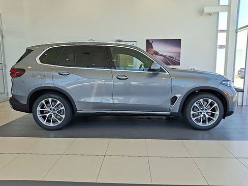Certified 2026 BMW X5 xDrive40i image 8