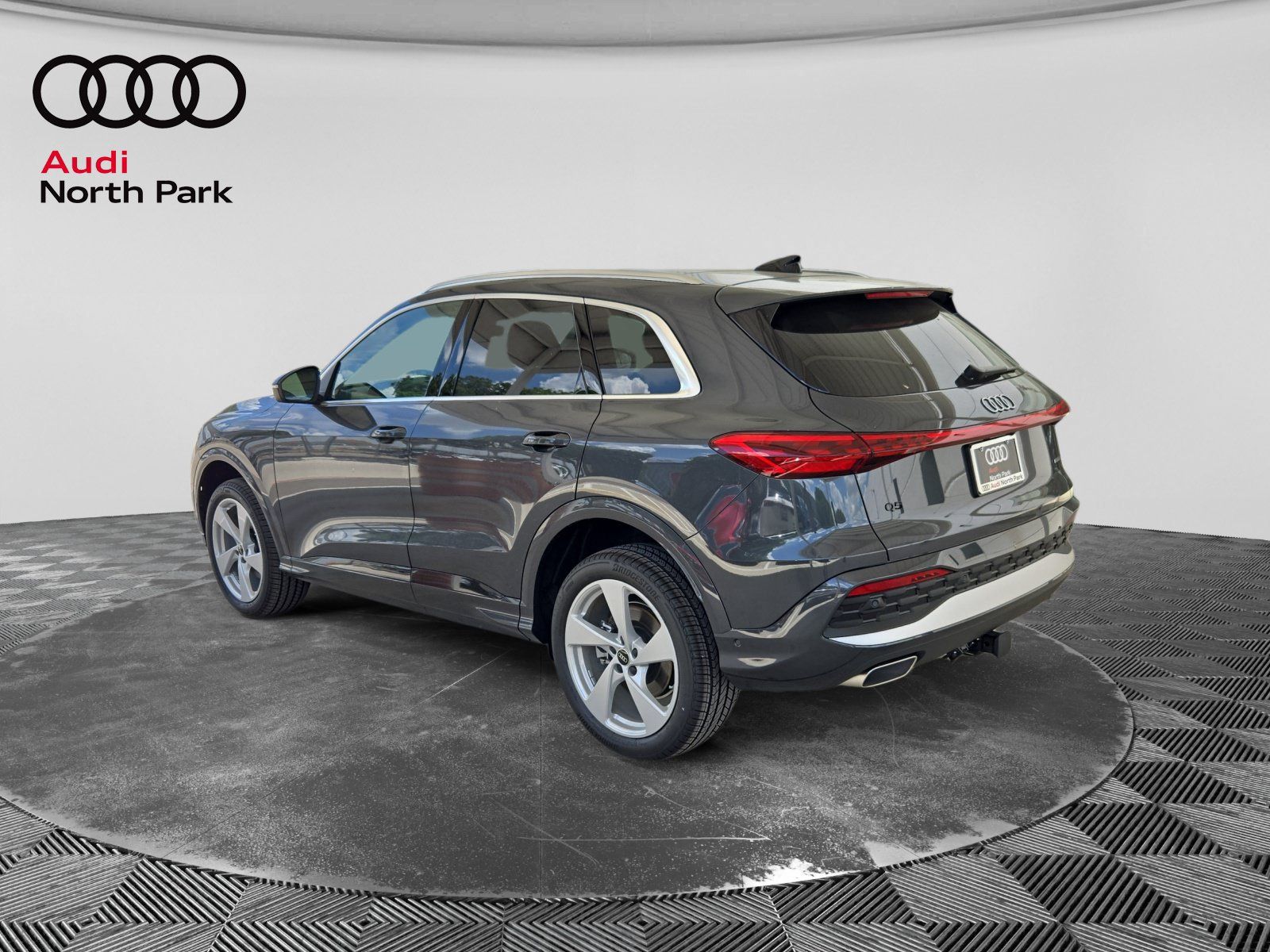 New 2026 Audi Q5 Premium Plus AWD/4WD image 3