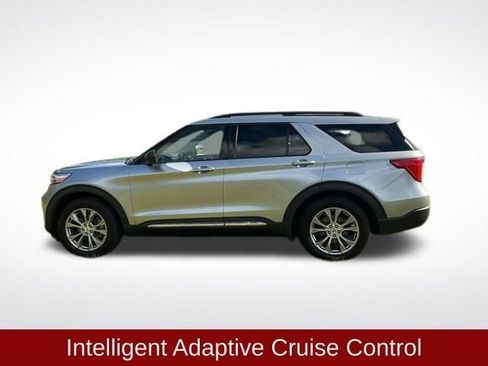 Used 2021 Ford Explorer XLT w/ Equipment Group 202A image 7