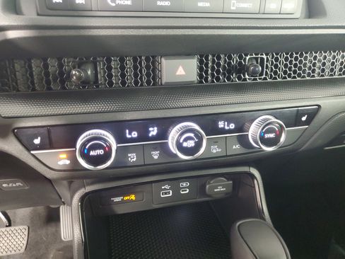 Certified 2025 Honda CR-V Sport image 19