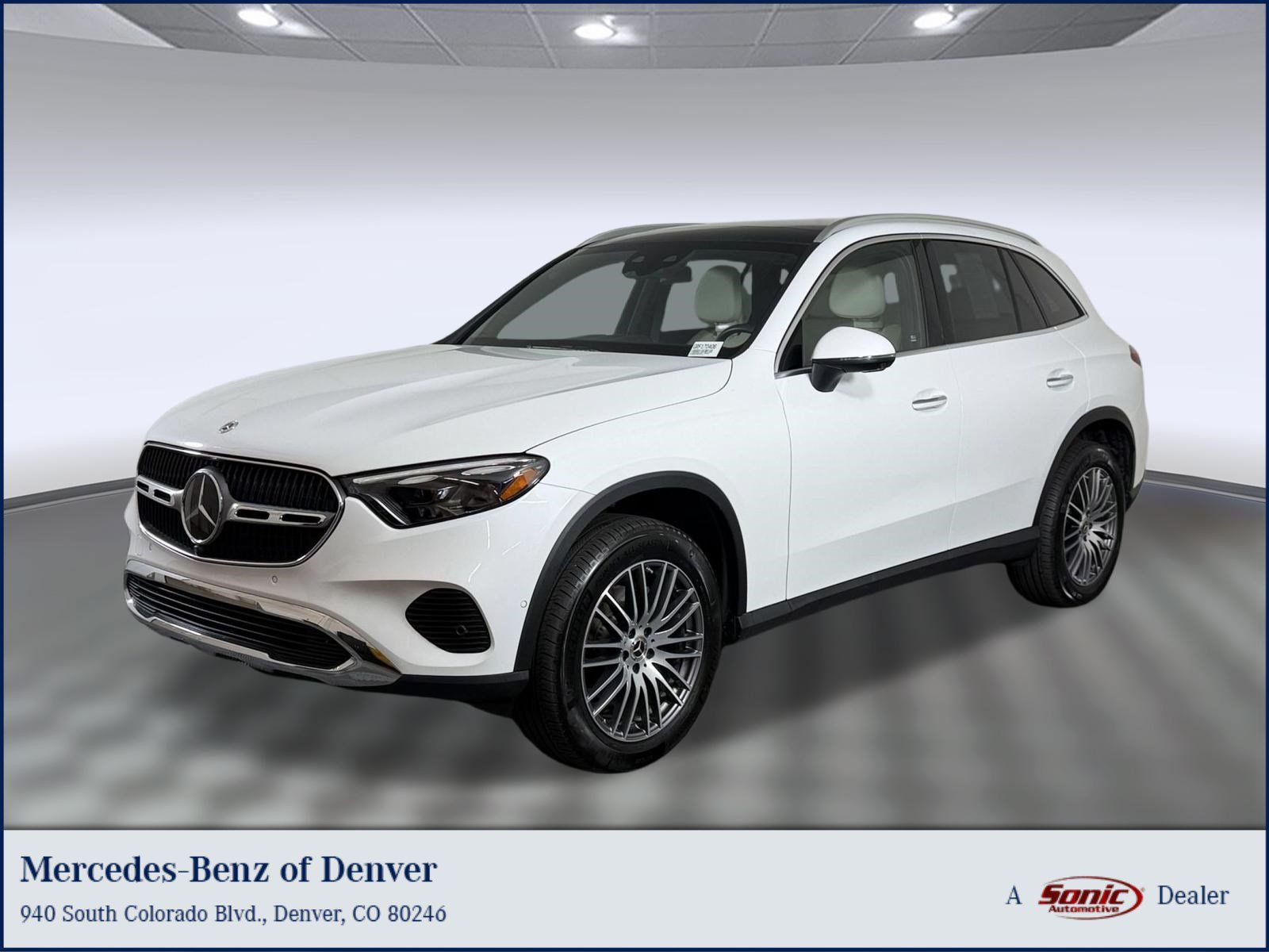 Used 2024 Mercedes-Benz GLC 300 4MATIC image 1