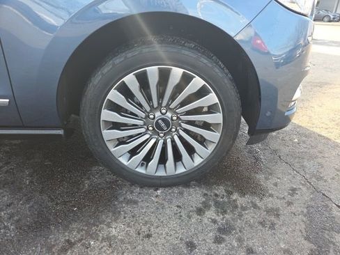 Used 2020 Lincoln Navigator Reserve w/ Luxury Package image 5