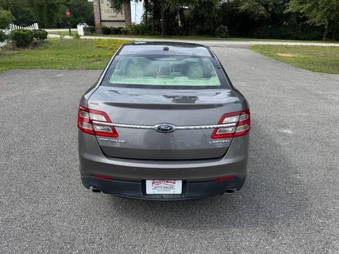 Used 2013 Ford Taurus Limited FWD image 5