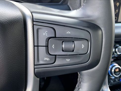 Used 2024 GMC Yukon XL Denali AWD/4WD image 25