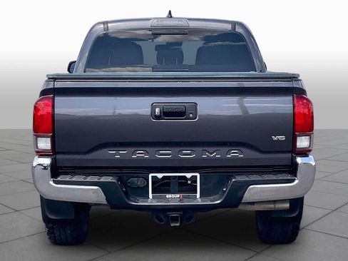 Used 2019 Toyota Tacoma SR5 RWD image 5