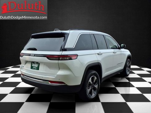 Used 2024 Jeep Grand Cherokee Limited 4xe AWD/4WD image 5