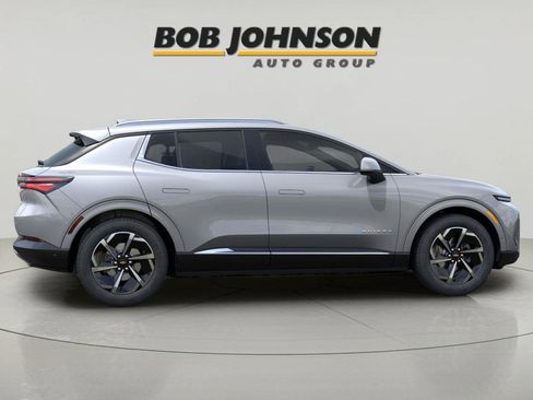 New 2025 Chevrolet Equinox EV LT w/ Convenience Package image 5