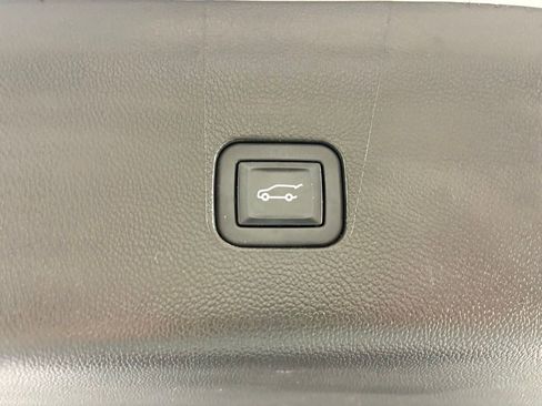 Used 2022 Buick Enclave Premium FWD image 55