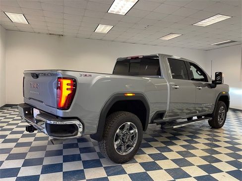 New 2026 GMC Sierra 2500 SLT w/ SLT Premium Package image 9