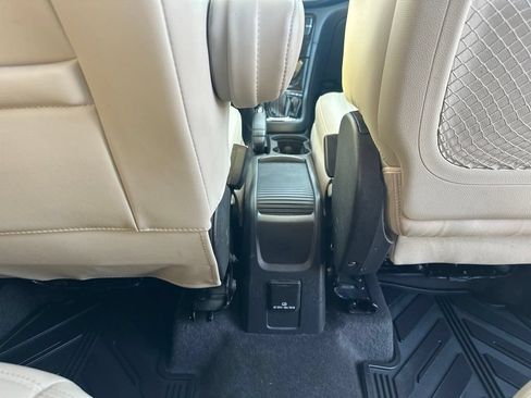 Used 2017 Buick Encore Essence w/ Experience Buick Package FWD image 28