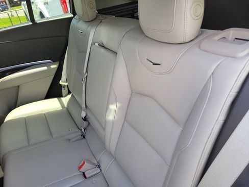 Used 2023 Cadillac XT4 Luxury FWD image 14