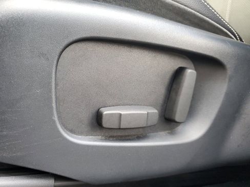 Used 2019 Land Rover Range Rover Velar R-Dynamic SE image 14