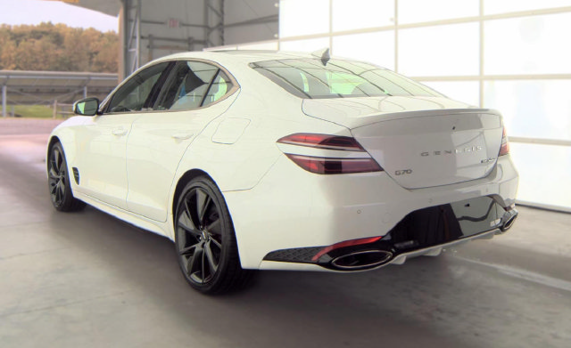 Used 2023 Genesis G70 3.3T w/ Sport Advanced Package AWD/4WD image 4