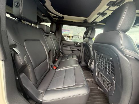 Used 2025 Ford Bronco Badlands AWD/4WD image 21