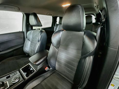 Used 2024 Mitsubishi Outlander SE AWD/4WD image 19