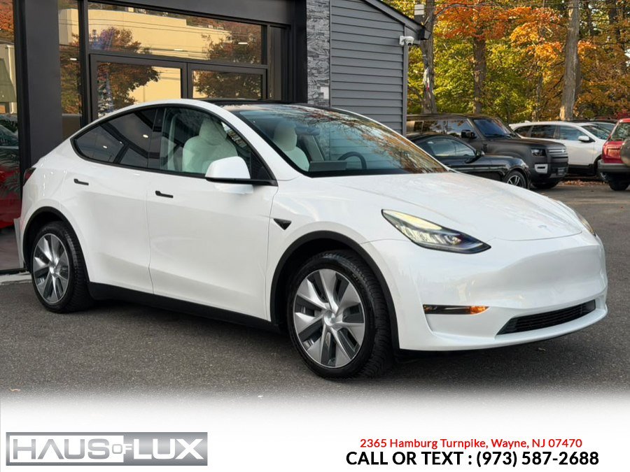 Used 2022 Tesla Model Y Long Range AWD/4WD image 5