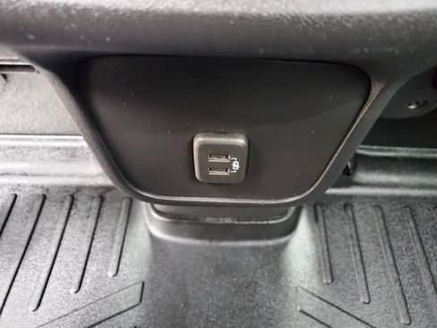 Used 2021 Chevrolet Equinox LT FWD image 11
