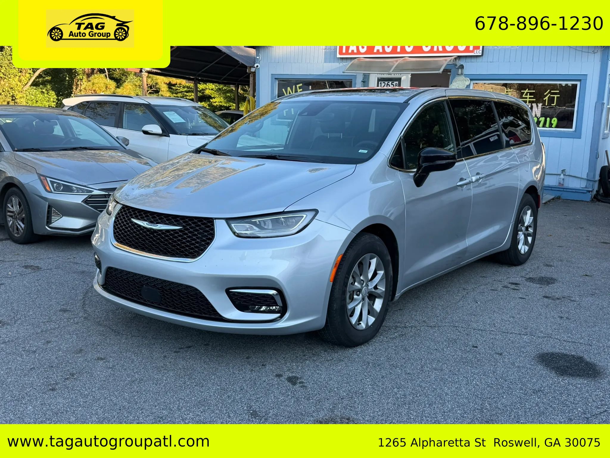 Used 2026 Chrysler Pacifica Limited FWD image 1