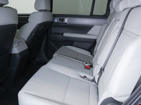 Used 2025 Hyundai Santa Fe SEL image 28