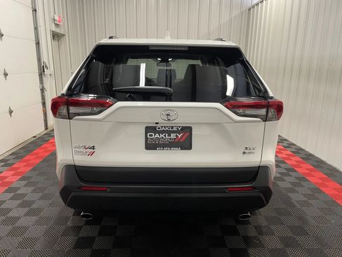 Used 2025 Toyota RAV4 XLE w/ Convenience Package AWD/4WD image 3