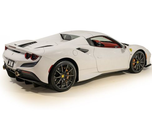 Certified 2023 Ferrari F8 Tributo RWD image 15