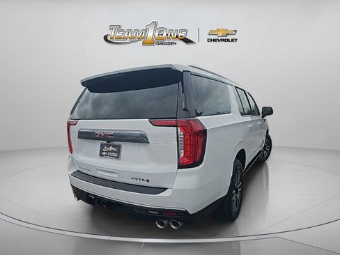Used 2022 GMC Yukon XL AT4 w/ Technology Package image 8