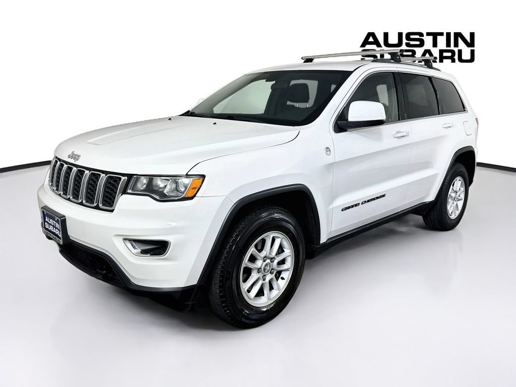 Used 2018 Jeep Grand Cherokee Laredo AWD/4WD image 3