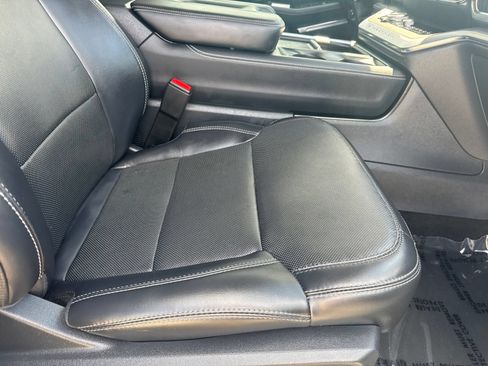 Used 2025 Ford Expedition Platinum AWD/4WD image 25