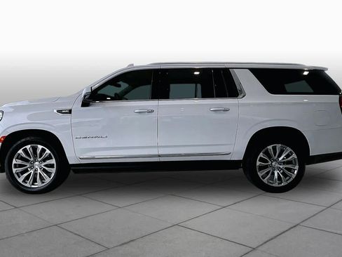 Used 2022 GMC Yukon XL Denali RWD image 32