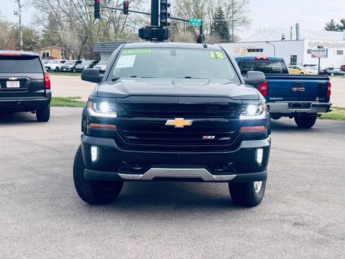 Used 2018 Chevrolet Silverado 1500 LT w/ All Star Edition AWD/4WD image 3