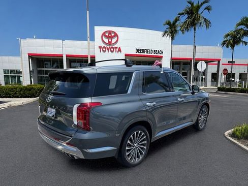 Used 2023 Hyundai Palisade Calligraphy w/ Cargo Package AWD/4WD image 7