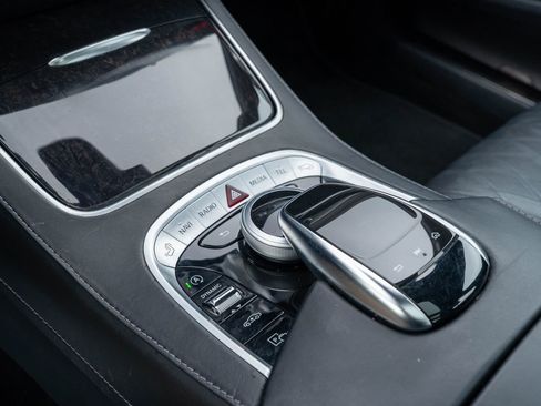 Used 2019 Mercedes-Benz S 560 4MATIC Sedan image 26