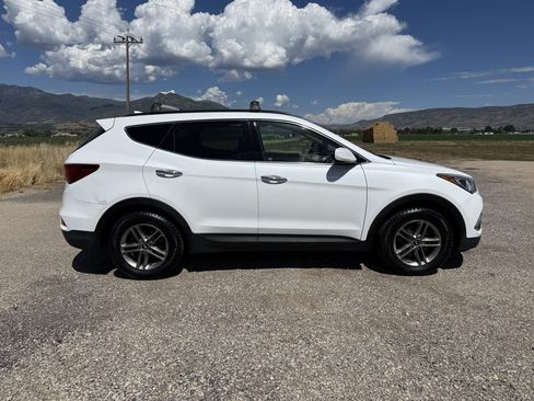 Used 2017 Hyundai Santa Fe Sport AWD/4WD image 8