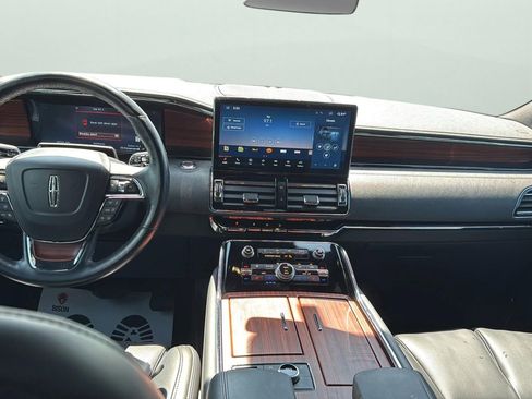 Certified 2024 Lincoln Navigator Reserve AWD/4WD image 20