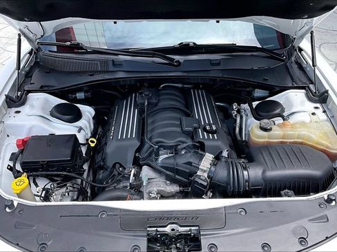 Used 2018 Dodge Charger R/T Scat Pack RWD image 31