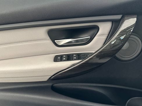 Used 2014 BMW 328i xDrive Wagon image 12