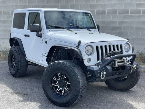 Used 2017 Jeep Wrangler Sahara AWD/4WD image 1